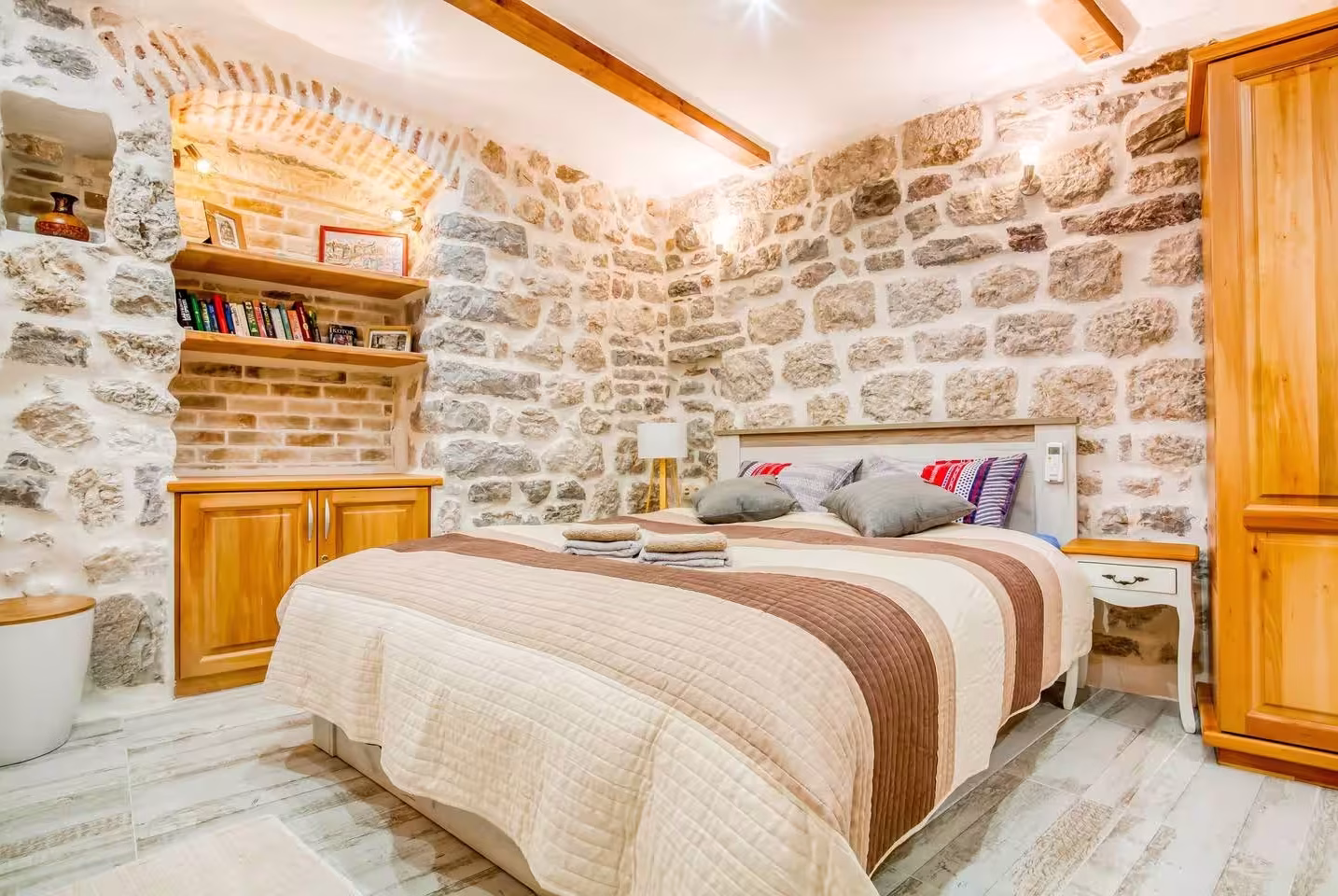 Bagus Tiga accommodation in Kotor Old Town – photo 6