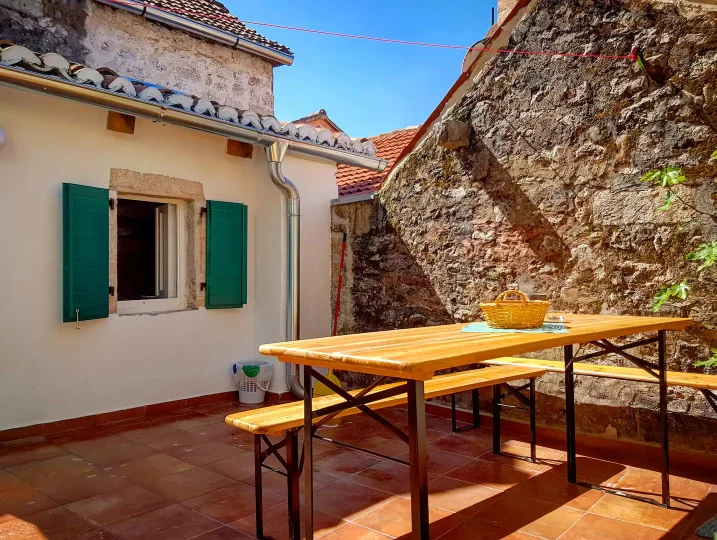 Raksasa accommodation in Kotor Old Town – photo 7