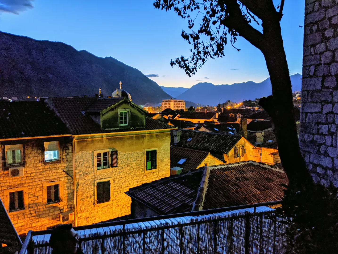 Garden accommodation in Kotor Old Town – photo 8