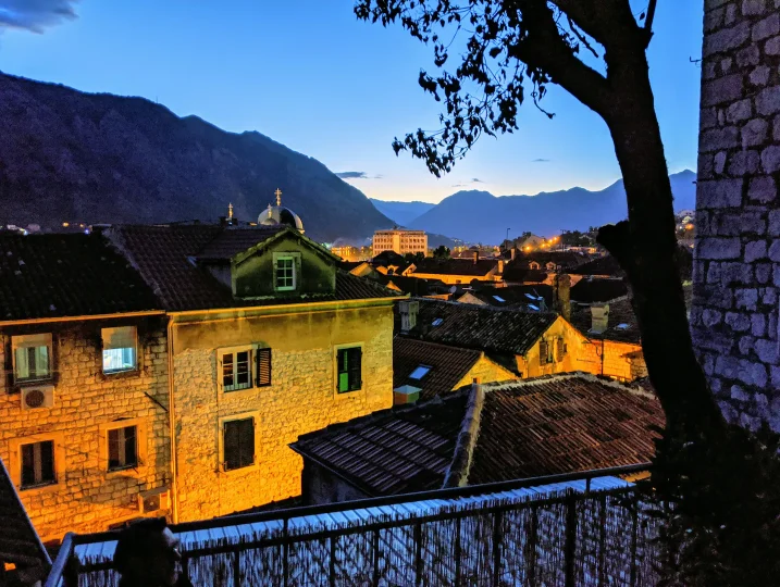 Garden accommodation in Kotor Old Town – photo 8