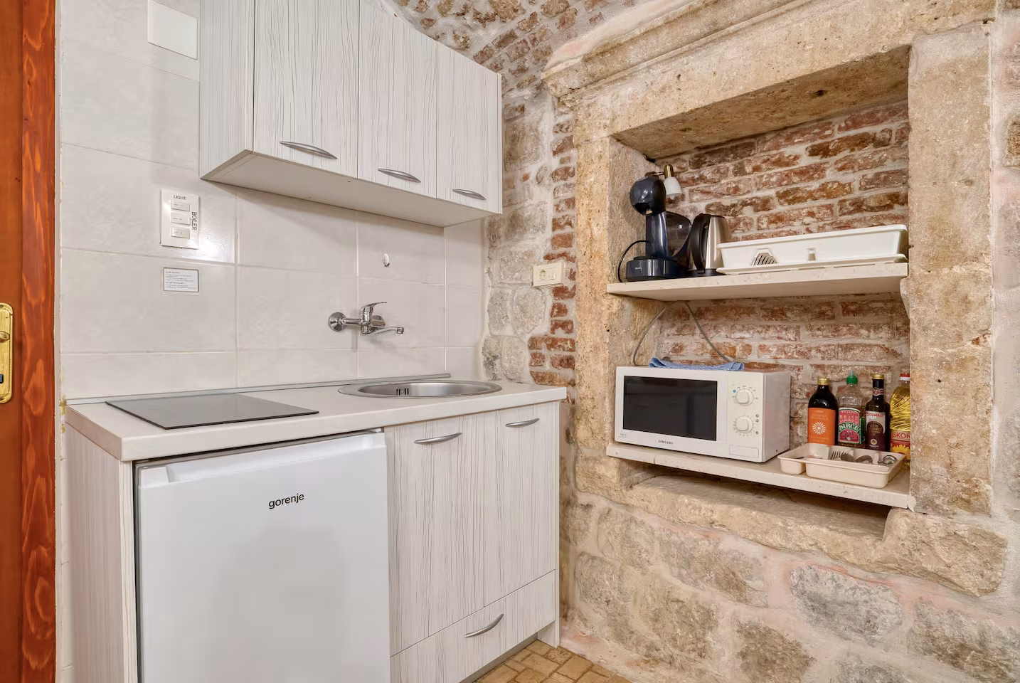 Candra accommodation in Kotor Old Town – photo 9