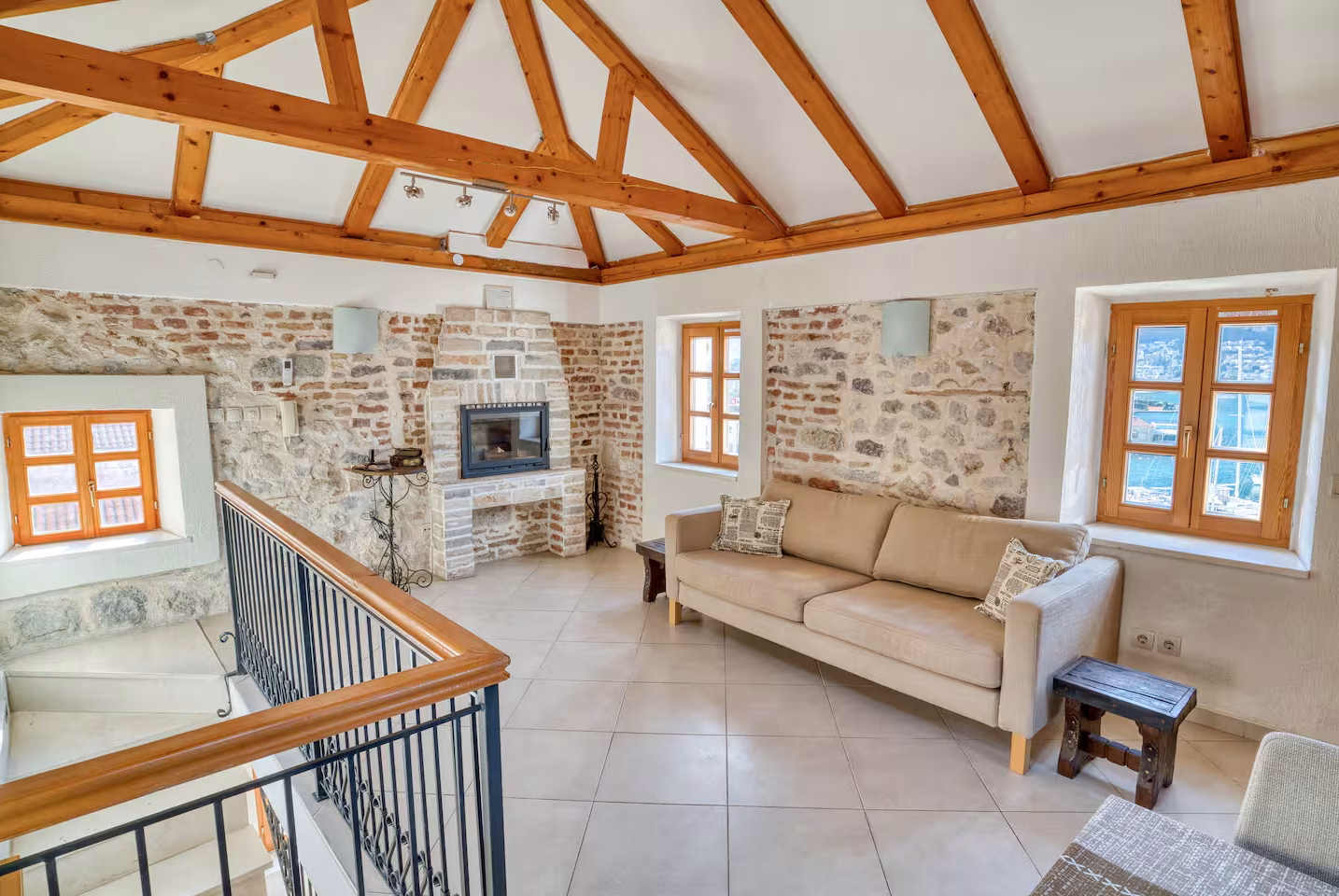 Angkasa accommodation in Kotor Old Town – photo 15