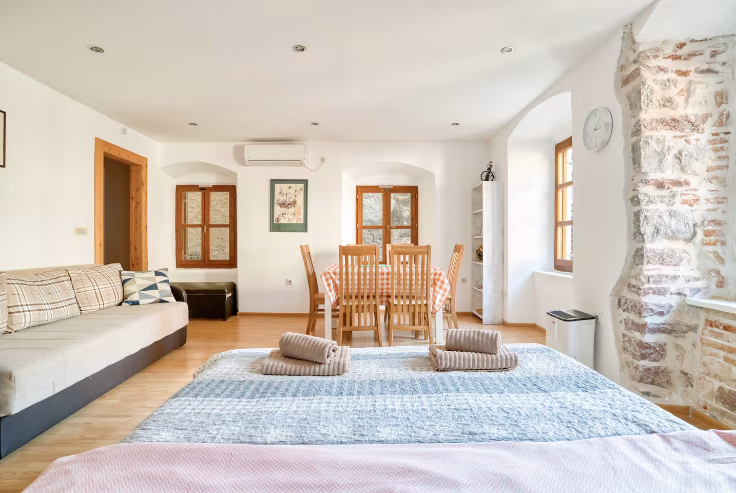 Yang accommodation in Kotor Old Town – photo 15
