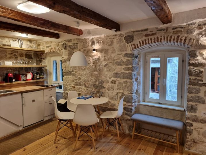 Raksasa accommodation in Kotor Old Town – photo 17