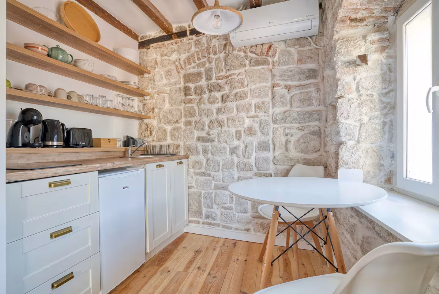 Haven accommodation in Kotor Old Town – photo 20