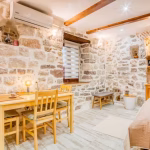 Raksasa accommodation in Kotor Old Town – photo 20