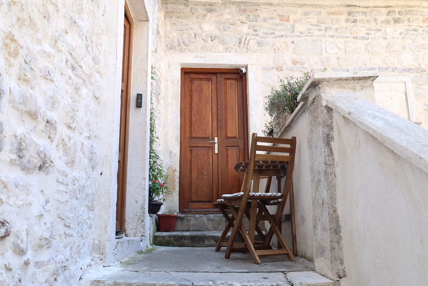 Ena accommodation in Kotor Old Town – photo 30