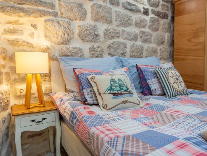 Raksasa accommodation in Kotor Old Town – photo 33