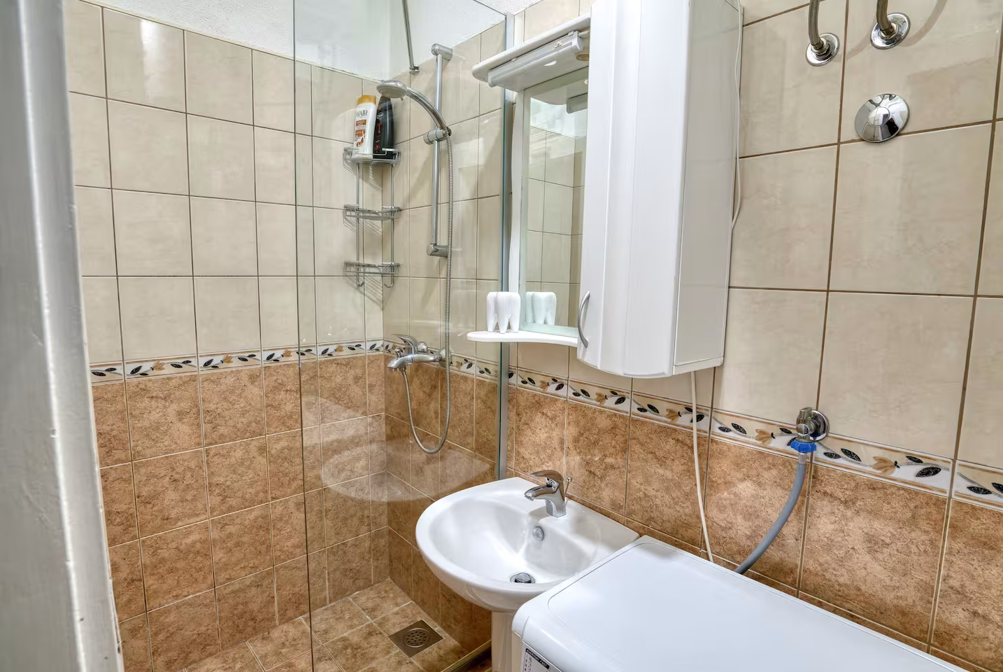White Lily accommodation in Kotor Old Town – photo 37