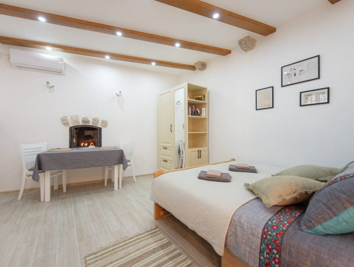 Raksasa accommodation in Kotor Old Town – photo 41
