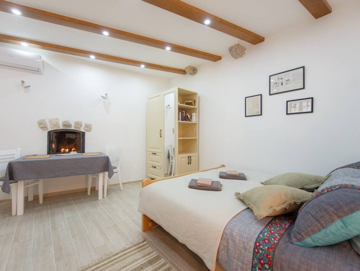 Raksasa accommodation in Kotor Old Town – photo 43