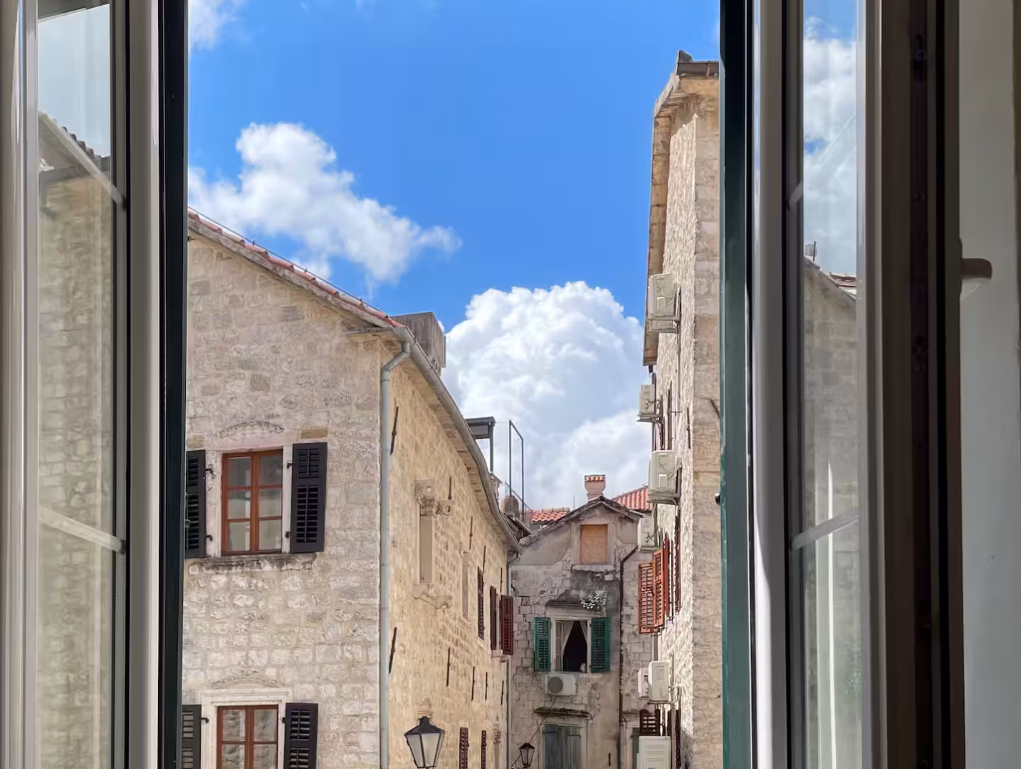 Milk Square accommodation in Kotor Old Town – photo 47