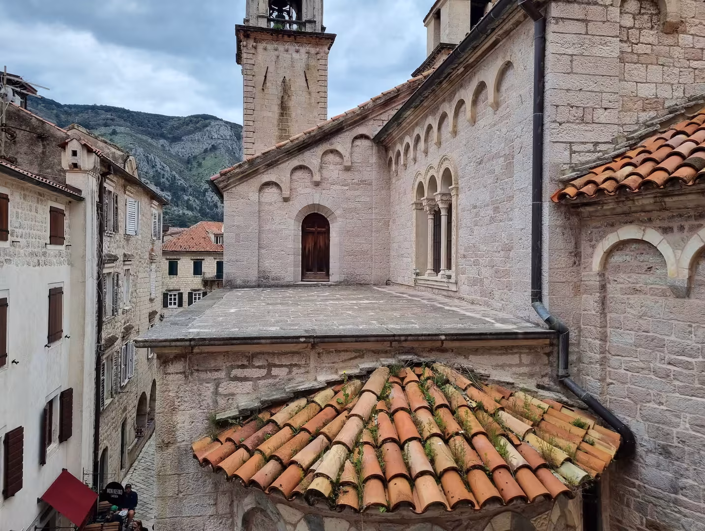 Yang accommodation in Kotor Old Town – photo 48