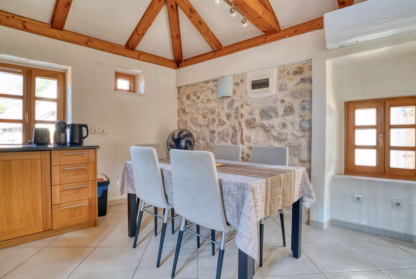 Angkasa accommodation in Kotor Old Town – photo 58