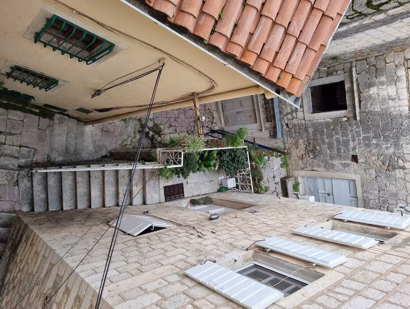 Angkasa accommodation in Kotor Old Town – photo 65