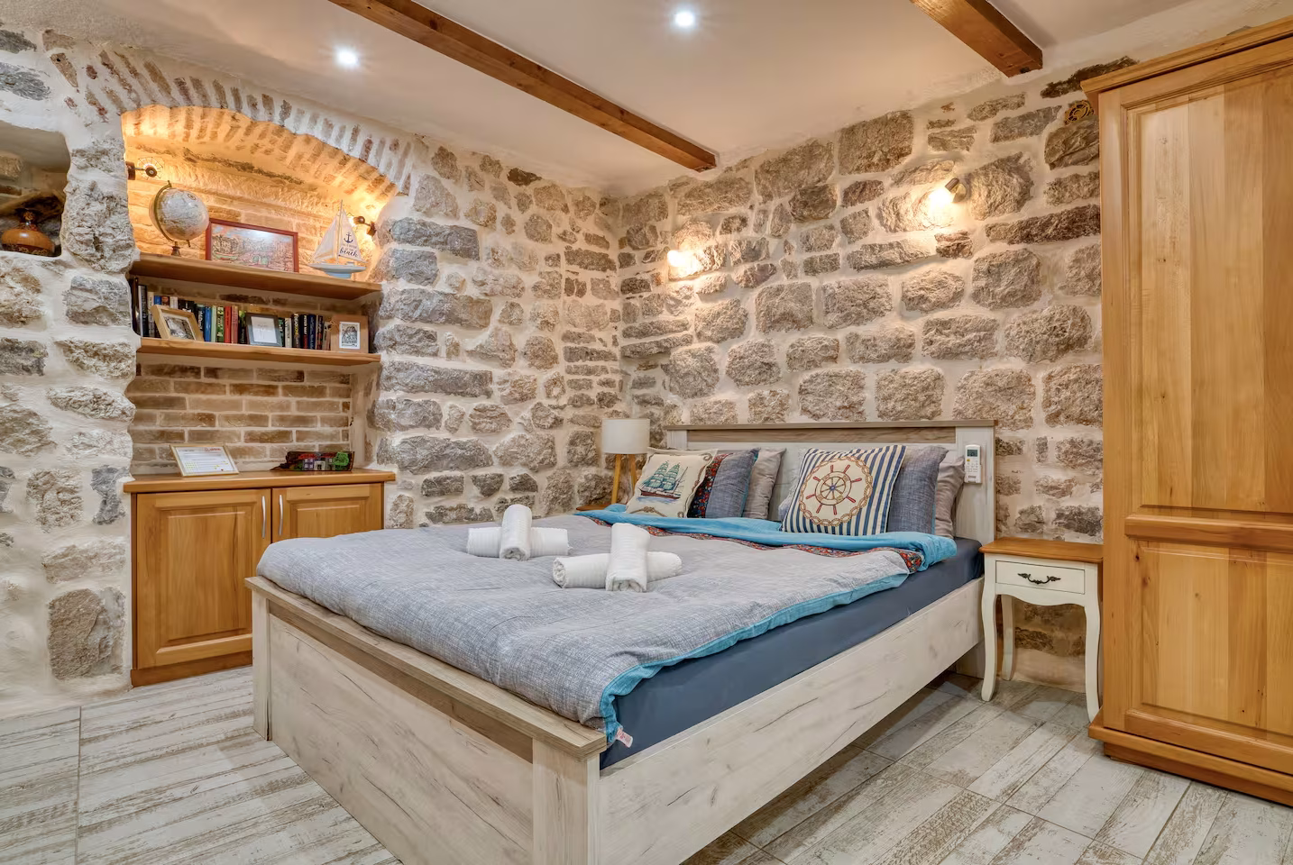 Bagus Tiga accommodation in Kotor Old Town – photo 68