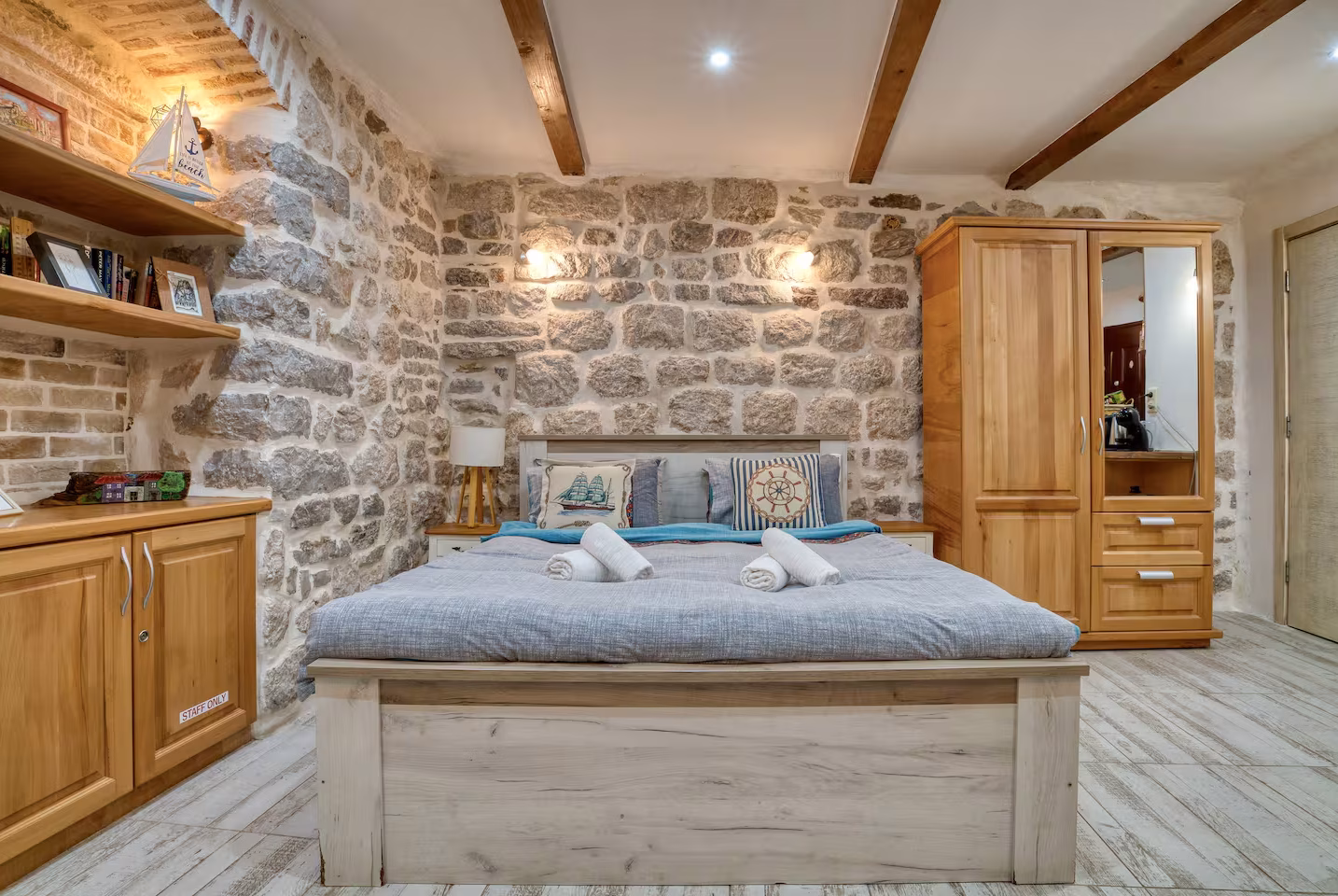 Bagus Tiga accommodation in Kotor Old Town – photo 69