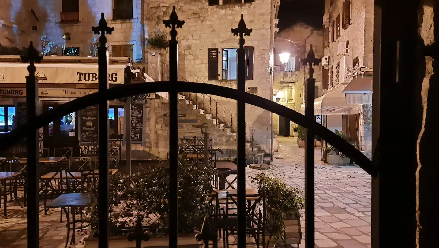 Milk Square accommodation in Kotor Old Town – photo 72