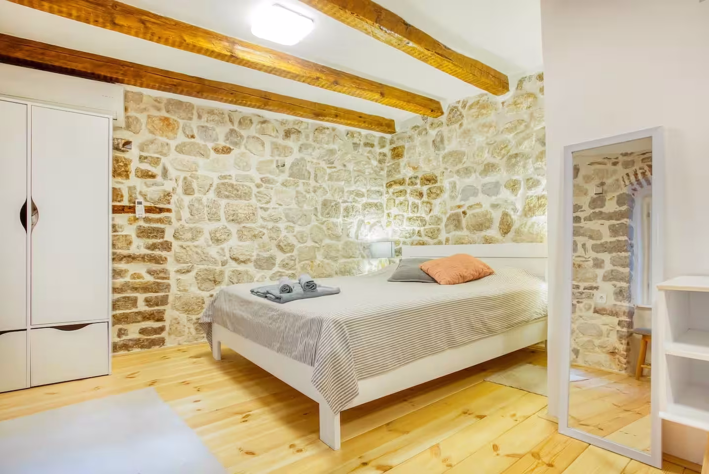 Indah Dua accommodation in Kotor Old Town – photo 80