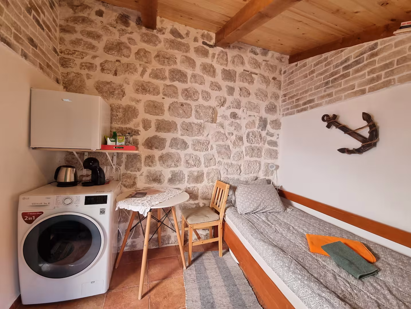 Kecil Lain accommodation in Kotor Old Town – photo 96