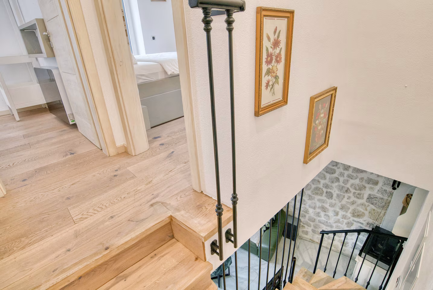 Camelot accommodation in Kotor – photo 15