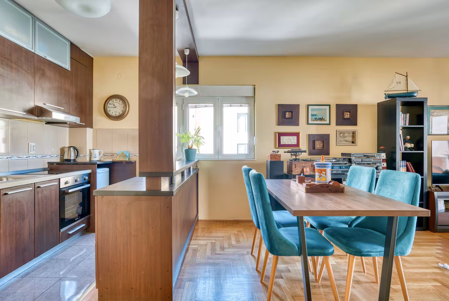 Traveler accommodation in Kotor – photo 40