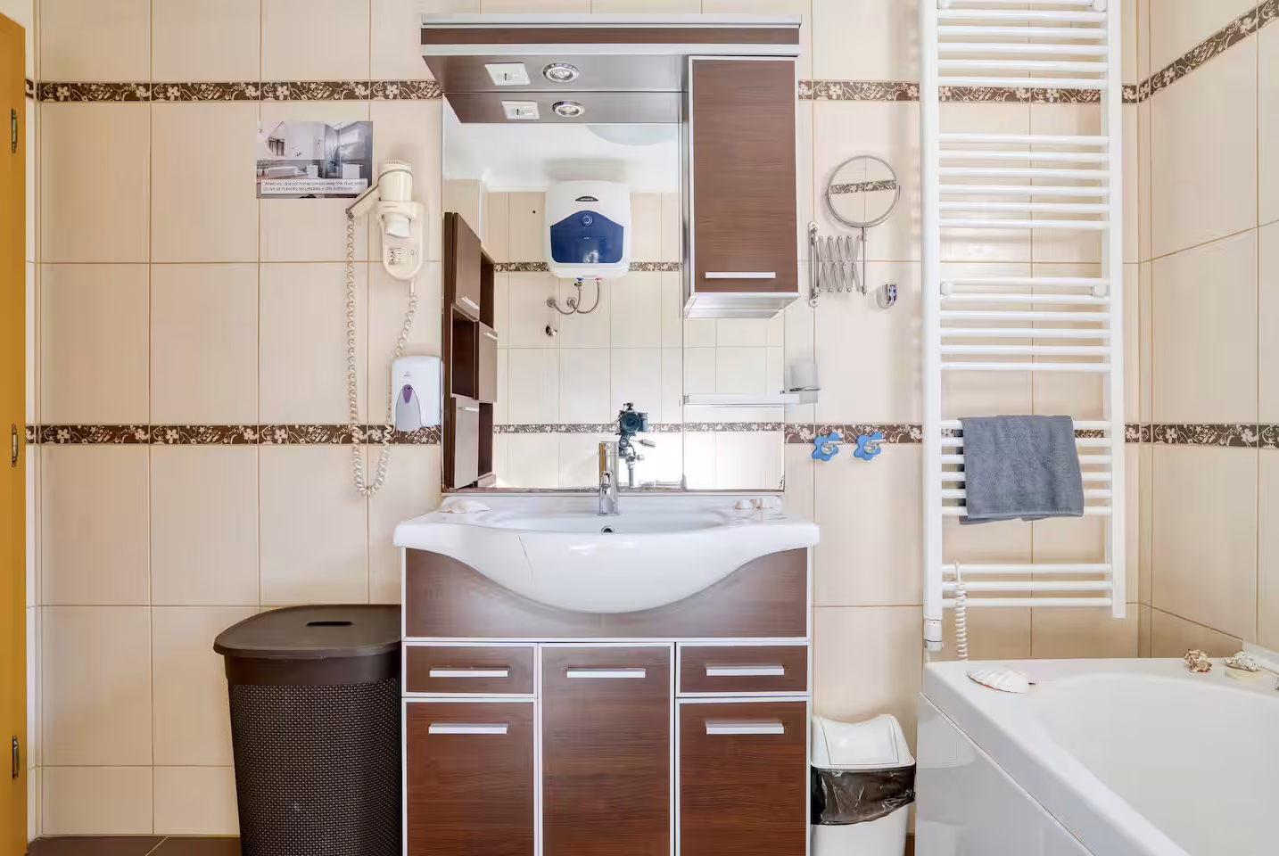 Traveler accommodation in Kotor – photo 53