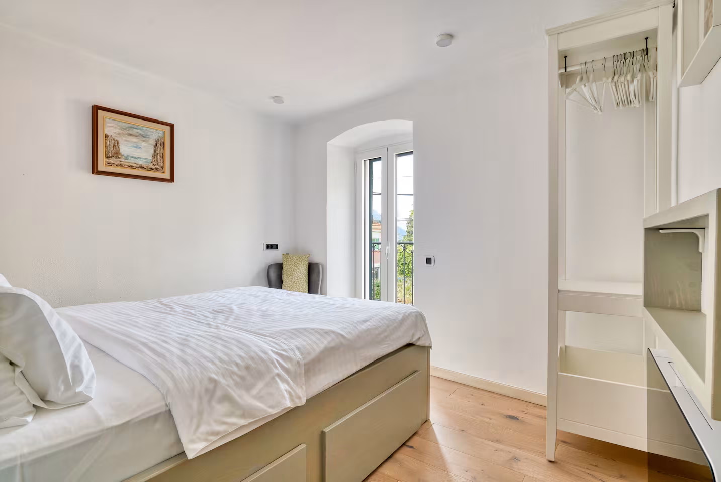 Camelot accommodation in Kotor – photo 54