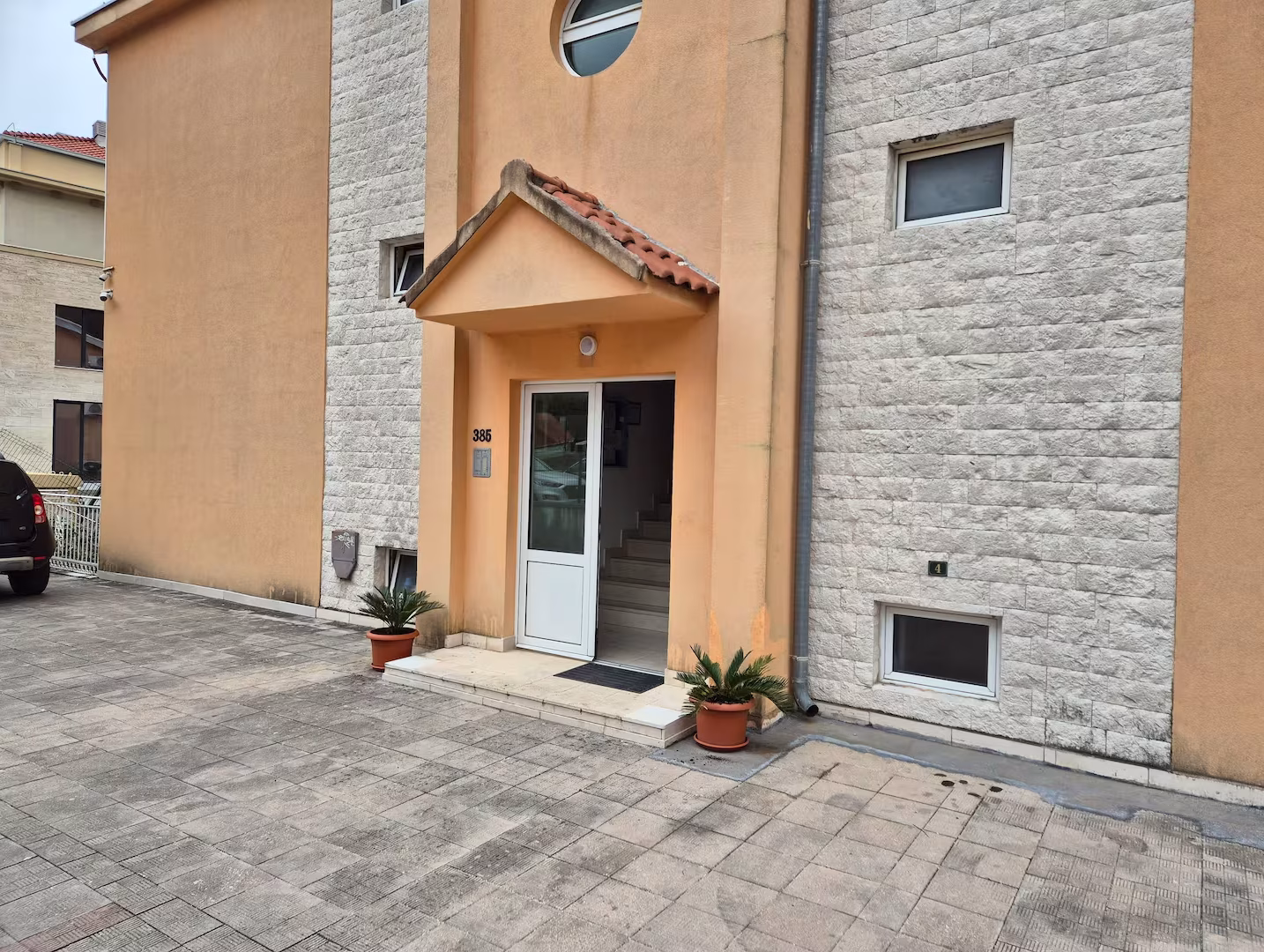 Traveler accommodation in Kotor – photo 73